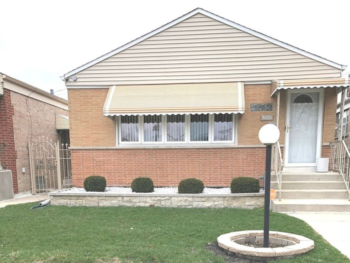 4626 S La Crosse Avenue — Chicago, IL 60638