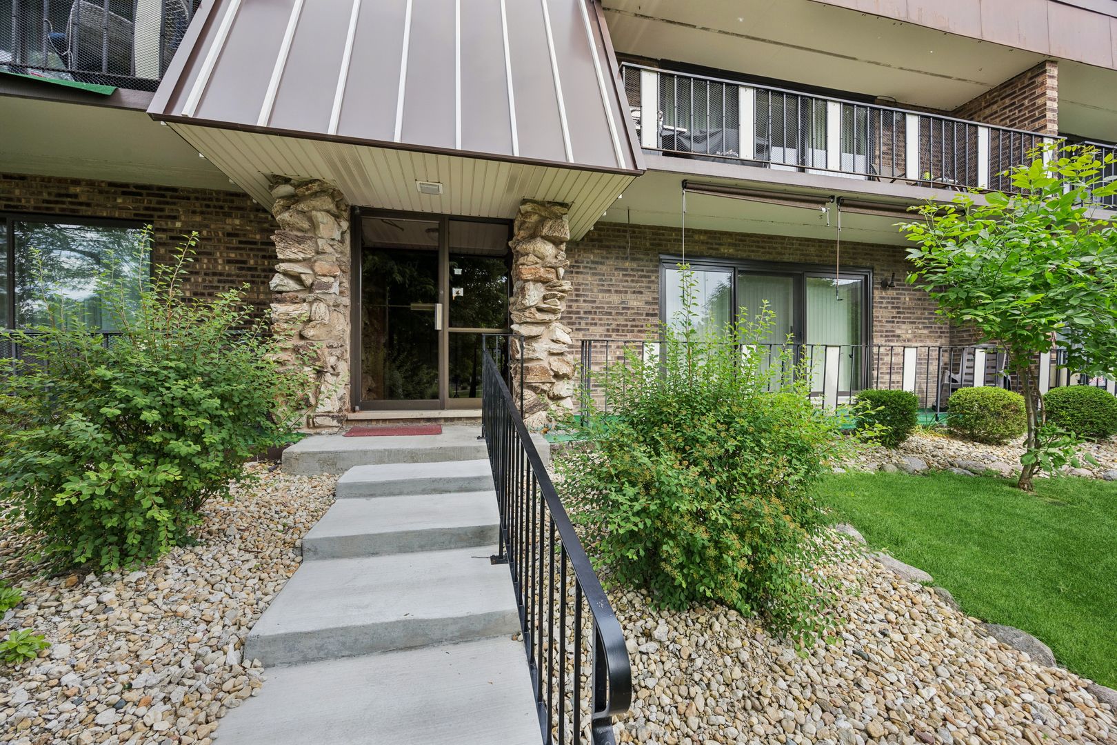 11105 O Gorman Drive #2 — Palos Hills, IL 60465
