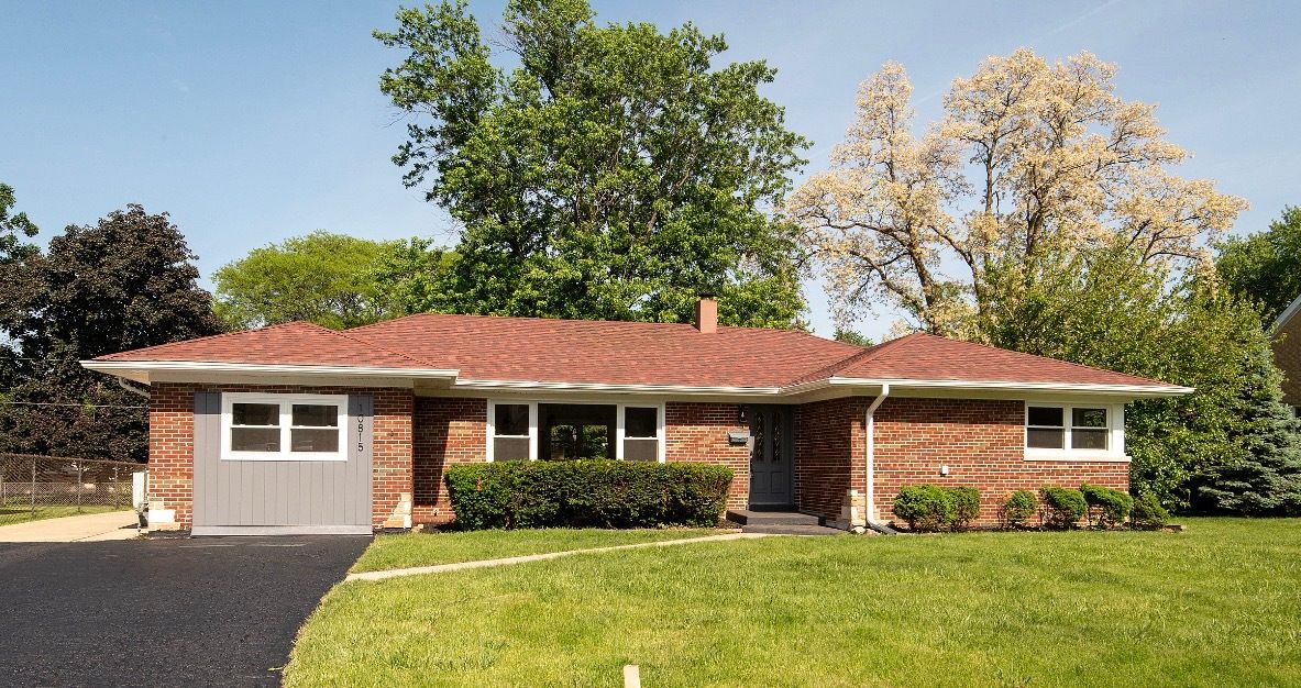 10815 S 71st Court — Worth, IL 60482