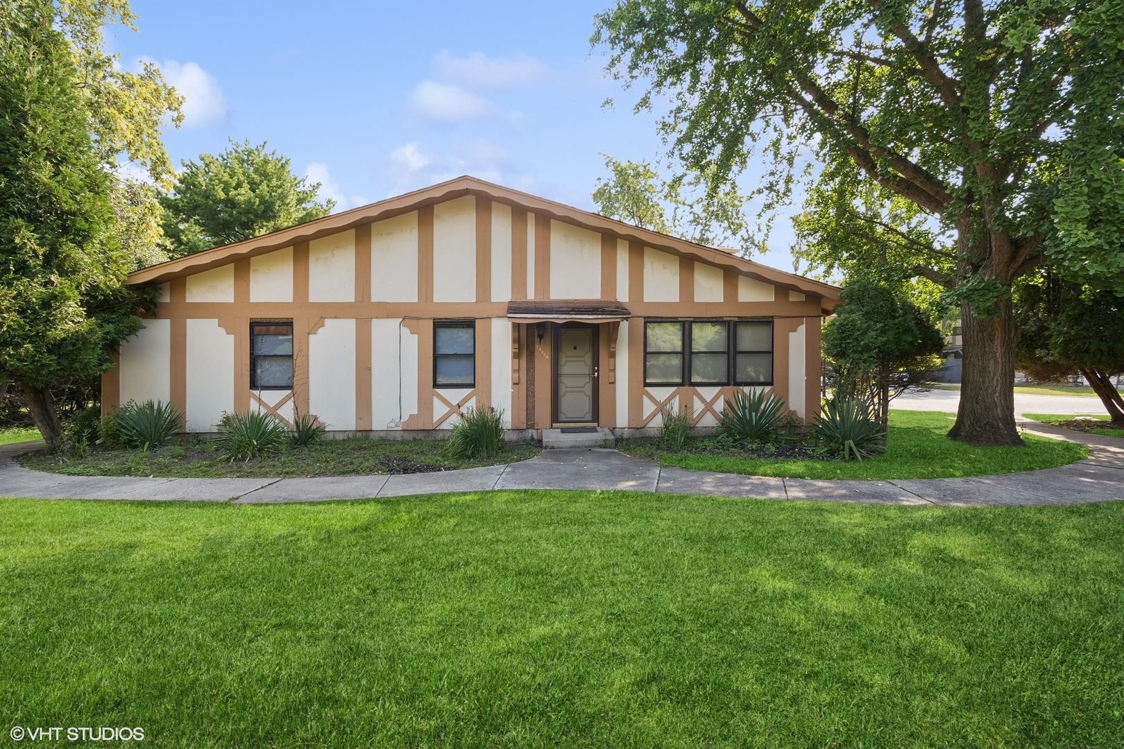 19128 S Pine Drive #19128 — Country Club Hills, IL 60478