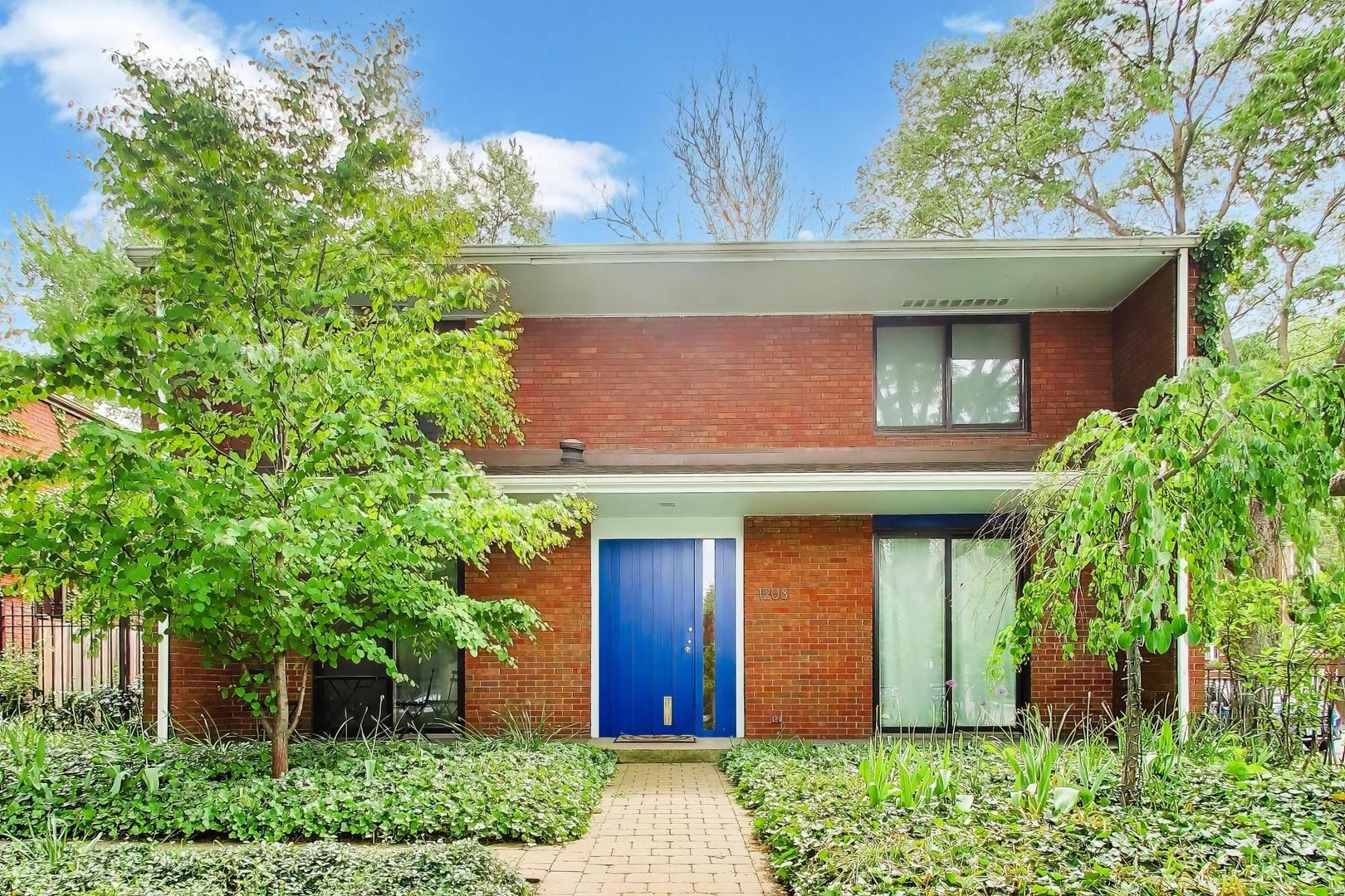 1203 E 50th Street — Chicago, IL 60615