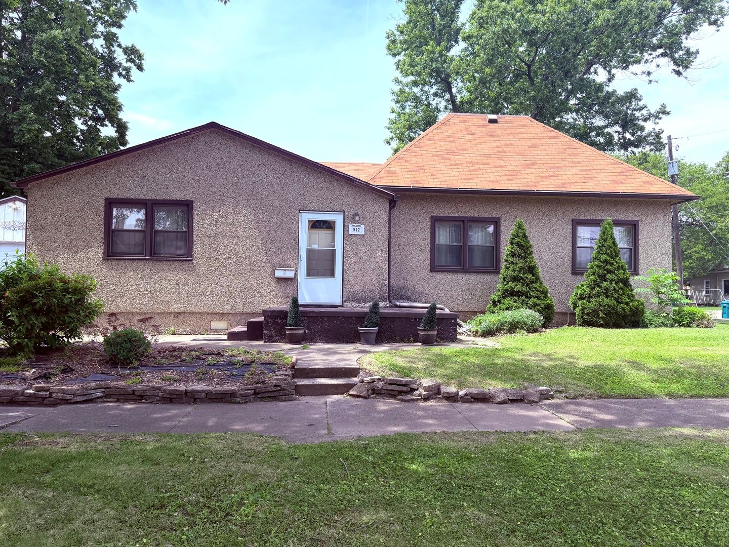 912 N Monroe Street — Streator, IL 61364