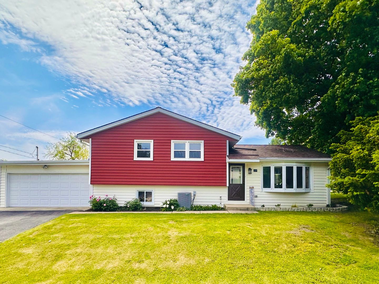 26W447 Harrison Avenue — Winfield, IL 60190