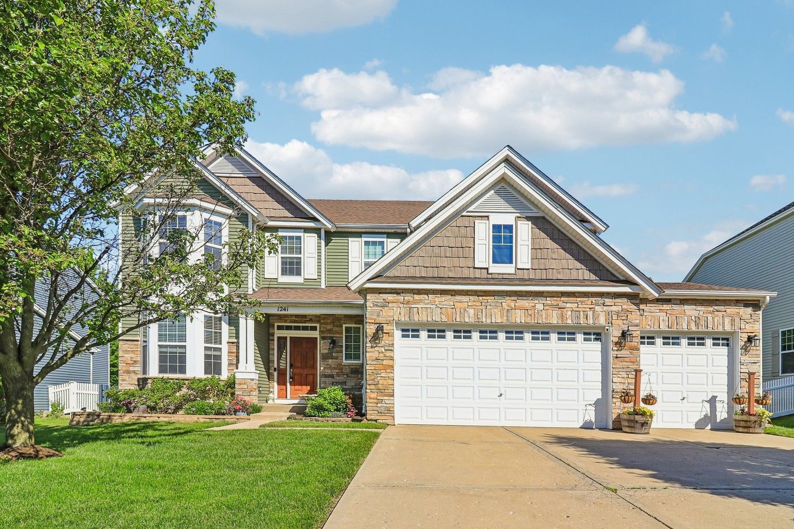 1241 Bradford Lane — Antioch, IL 60002