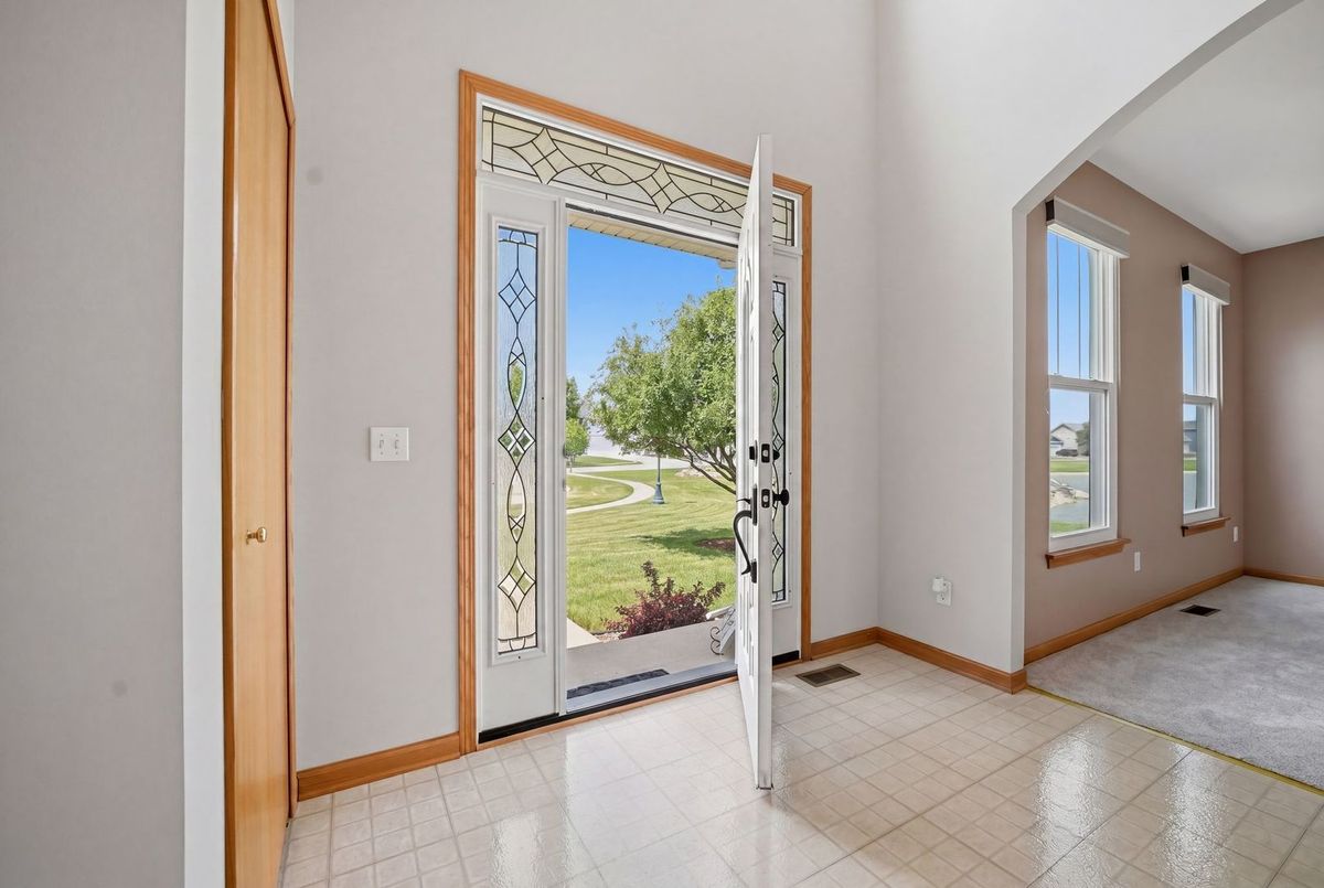 834 Spring Meadow Lane, Malta, IL 60150