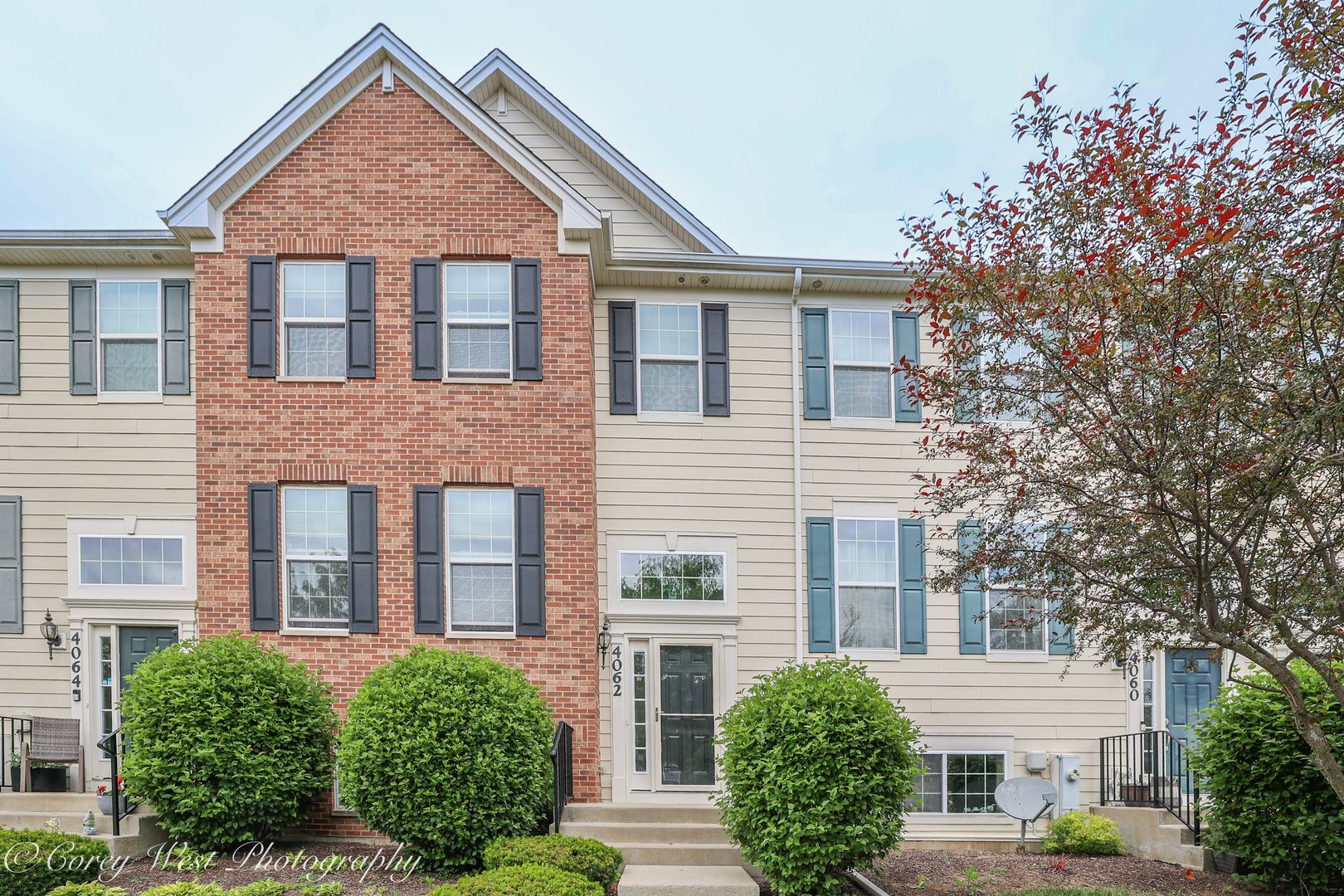 4062 POMPTON Avenue — Elgin, IL 60124