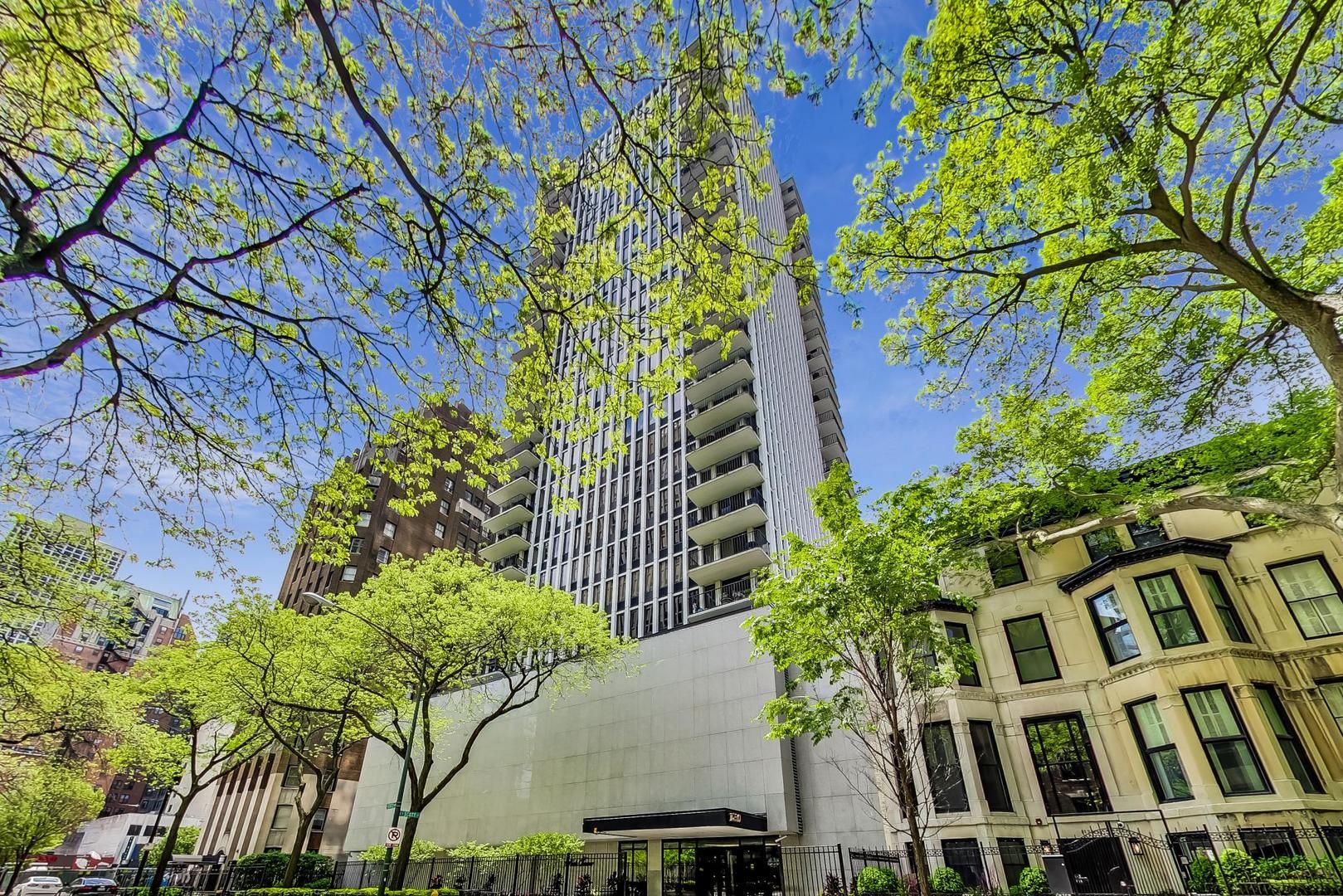 1230 N State Parkway #28A — Chicago, IL 60610