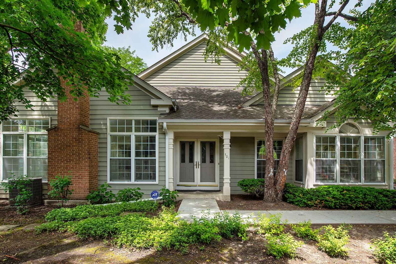 301 Princeton Lane — Glenview, IL 60026