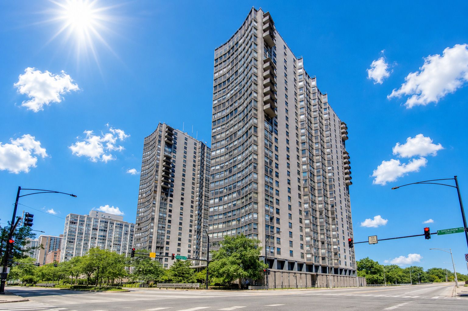 5701 N Sheridan Road #6D — Chicago, IL 60660