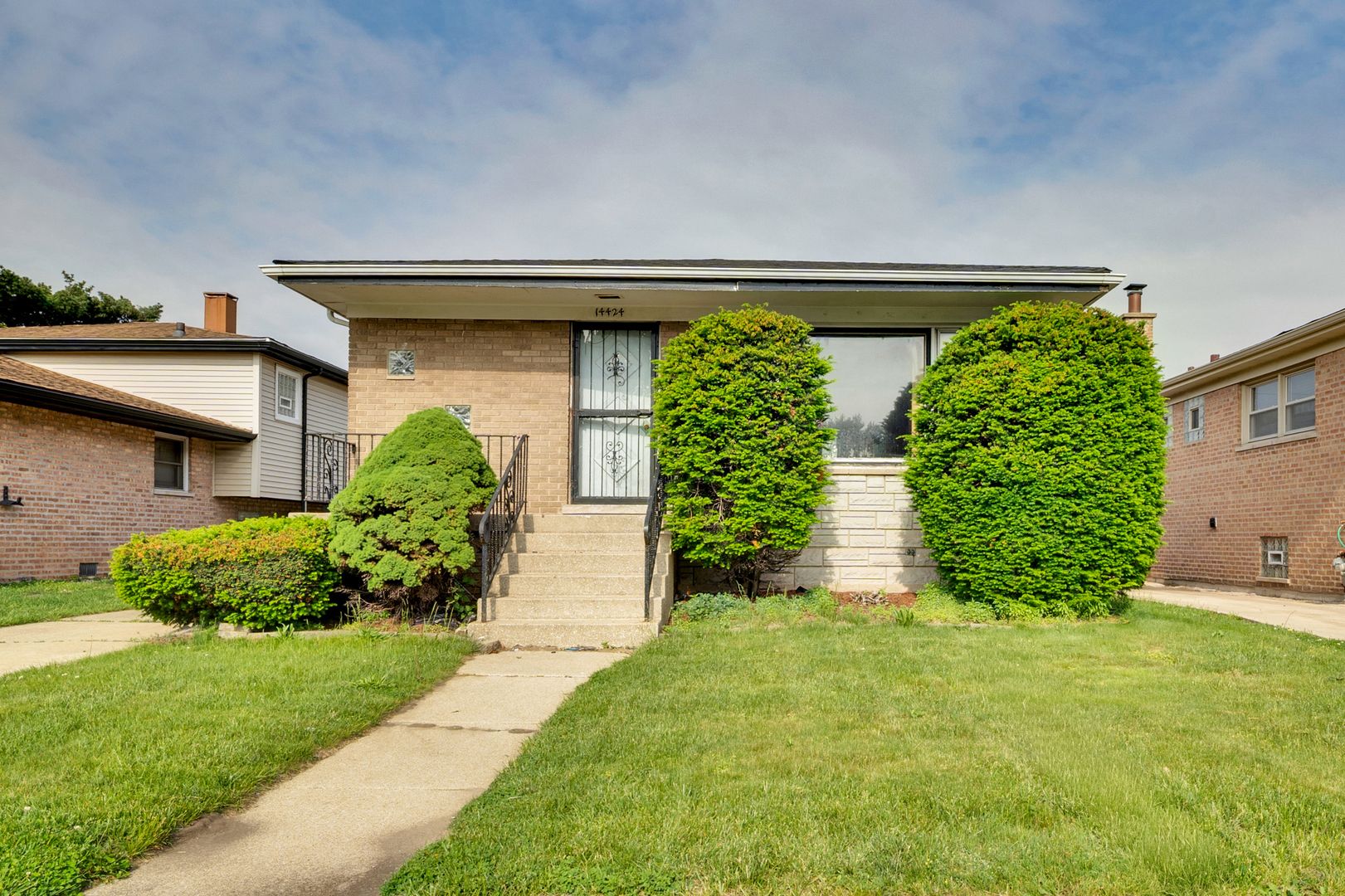 14424 Dante Avenue — Dolton, IL 60419