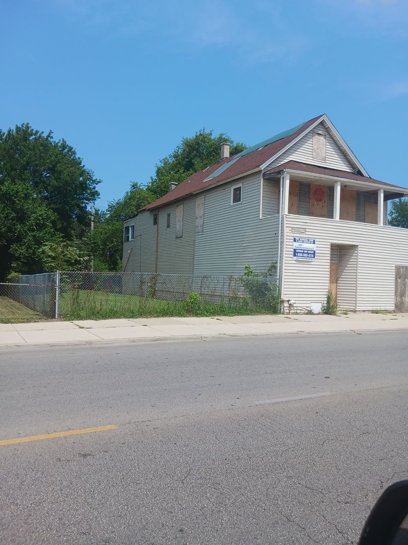 2856 E 79th Street — Chicago, IL 60649