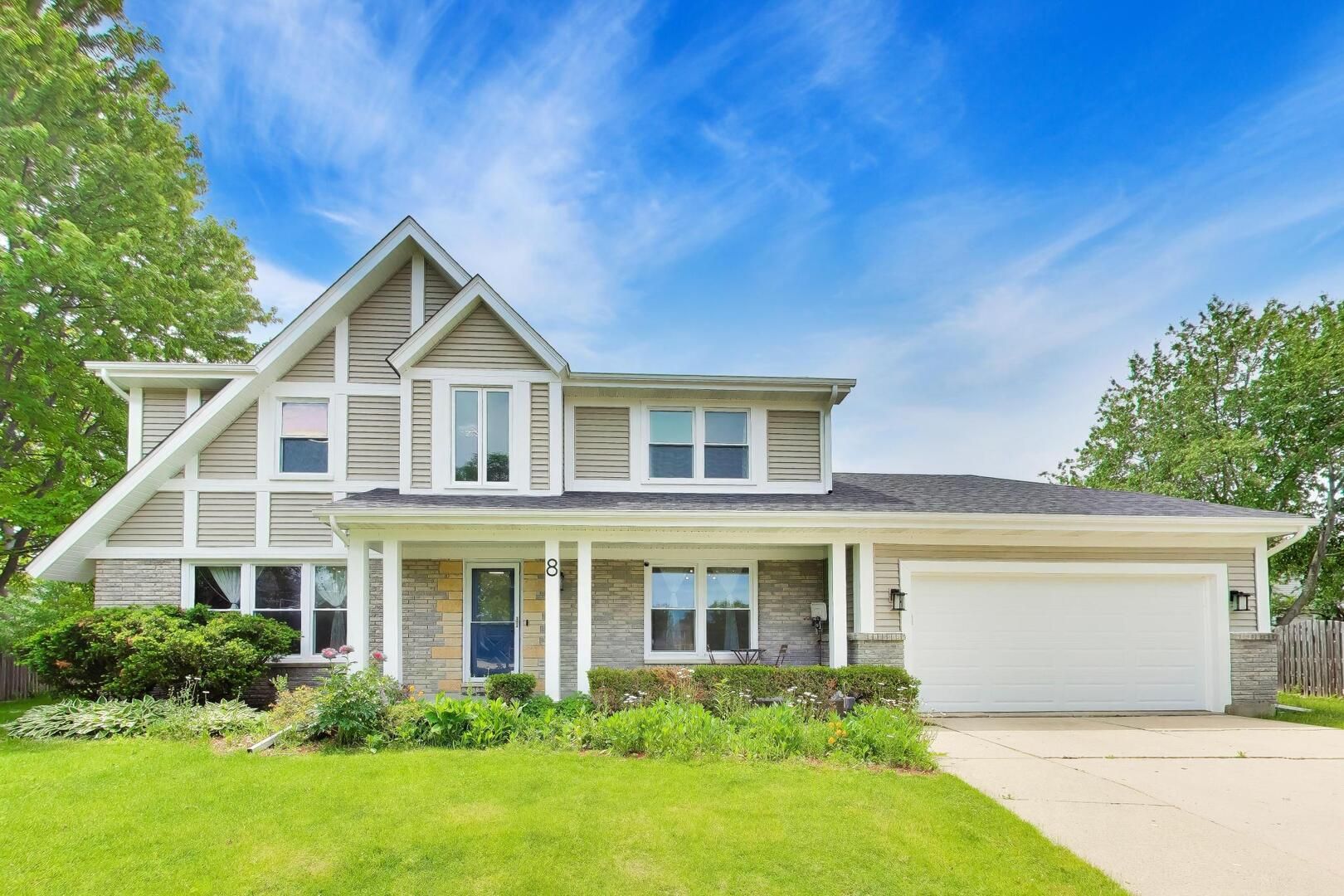 8 Hampton Court — Mundelein, IL 60060