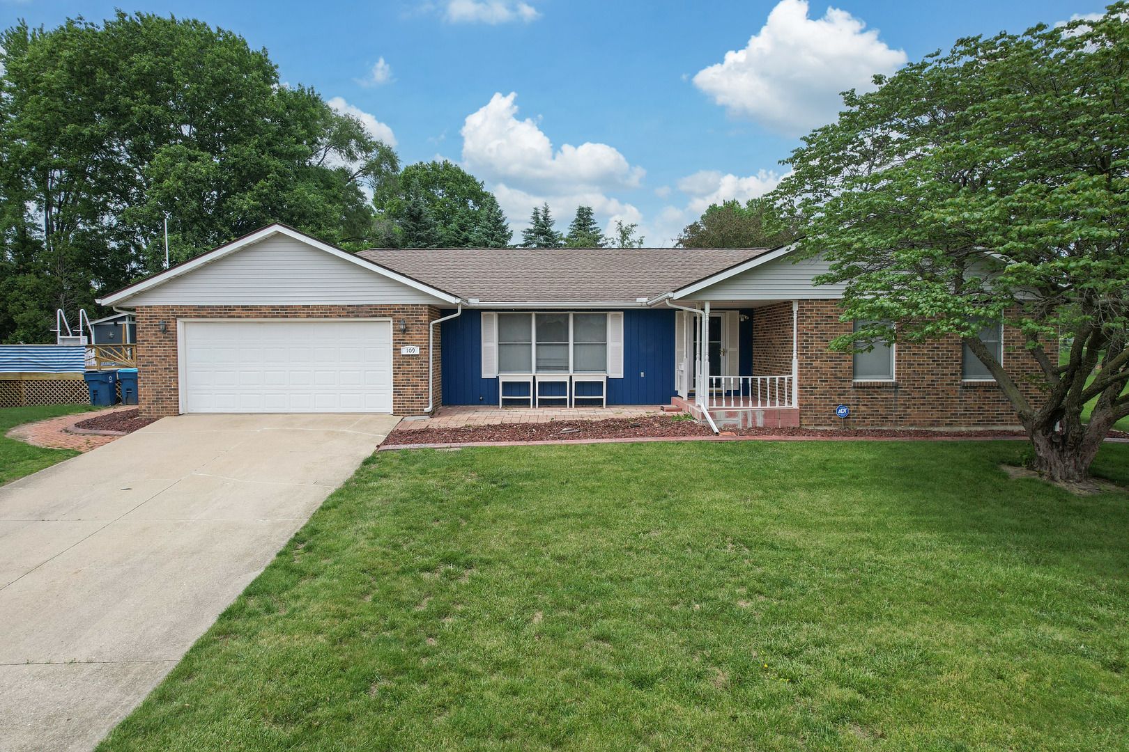 109 Selma Street — Utica, IL 61373