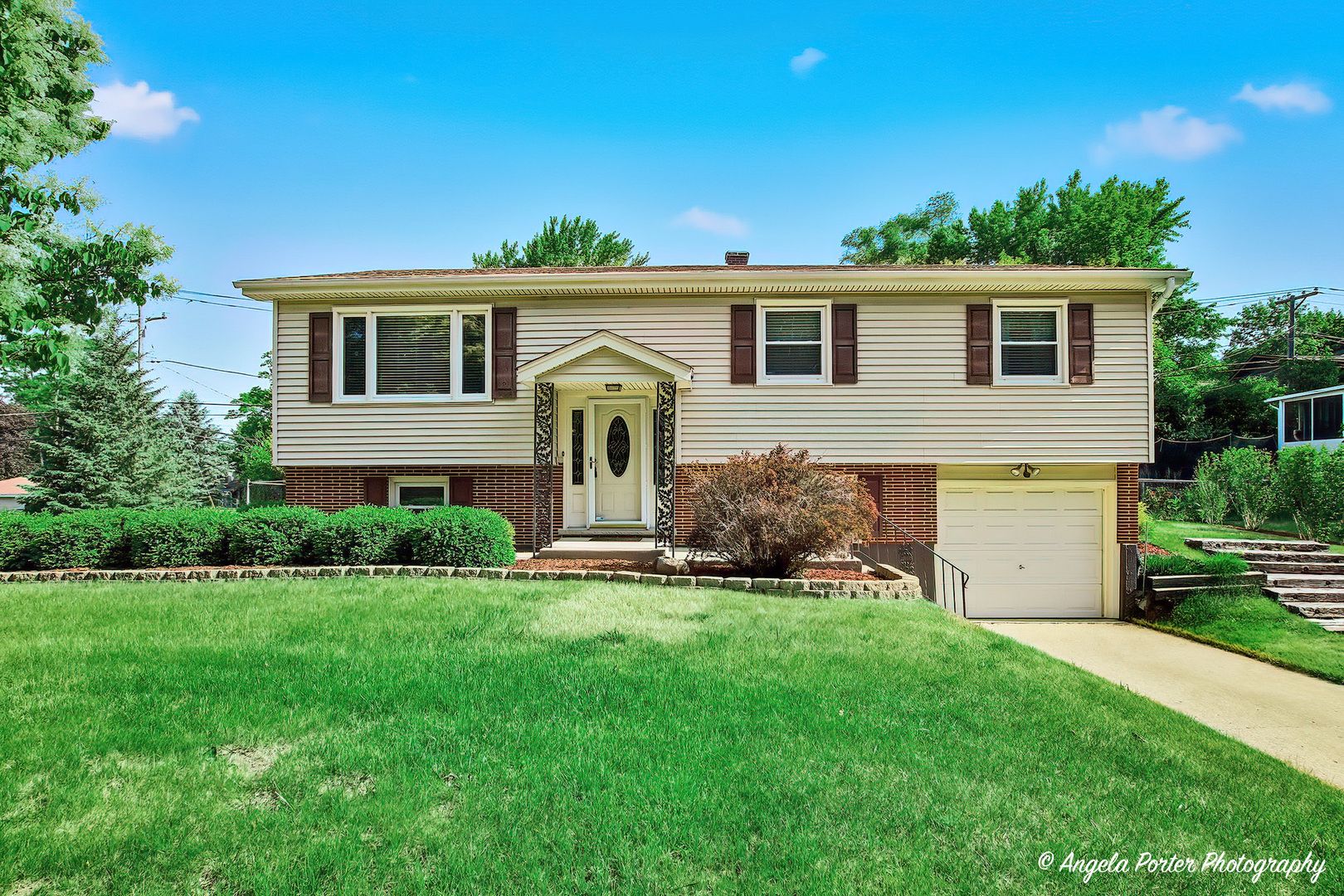 2208 Algonquin Road — Fox River Grove, IL 60021