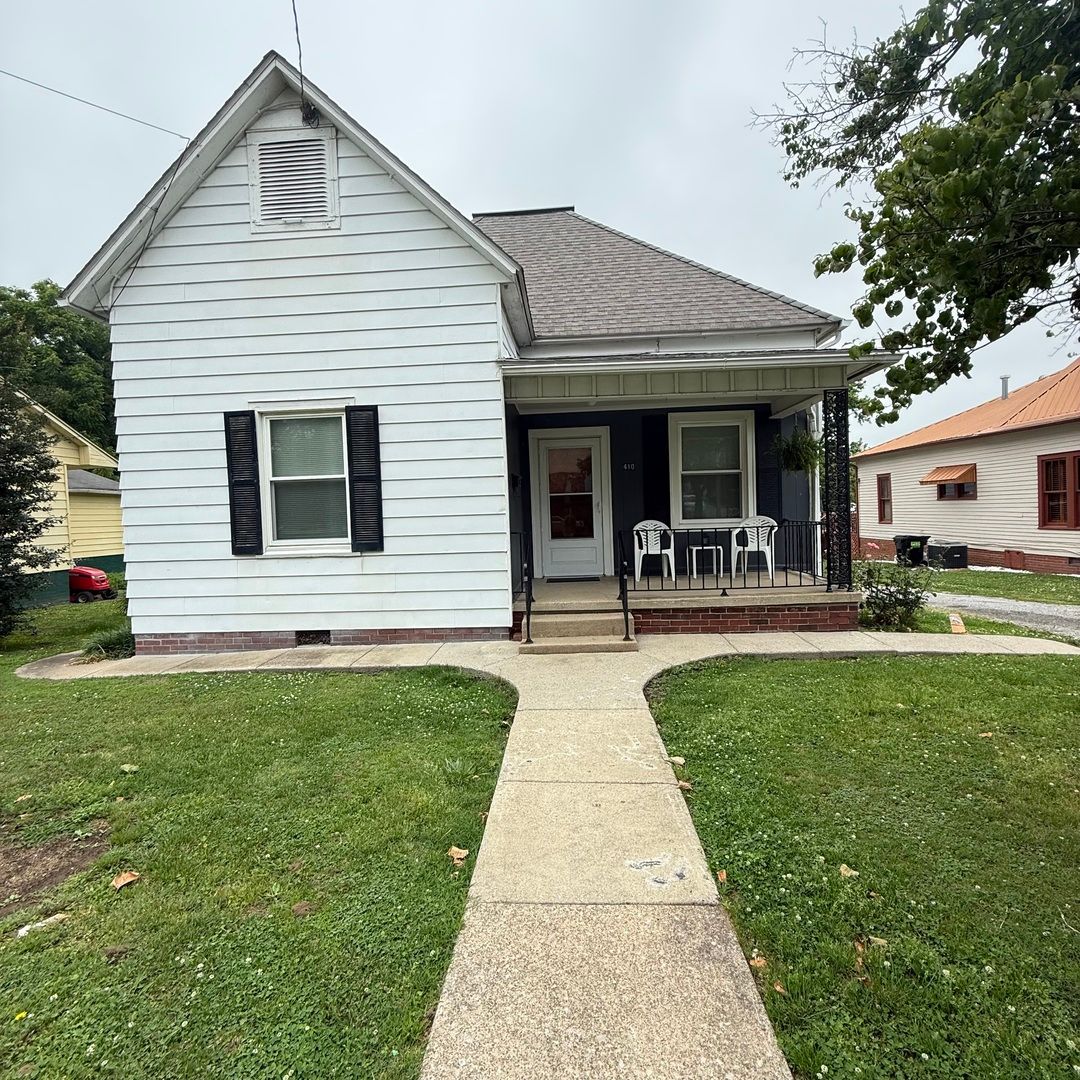 410 E Locust Street — Harrisburg, IL 62946