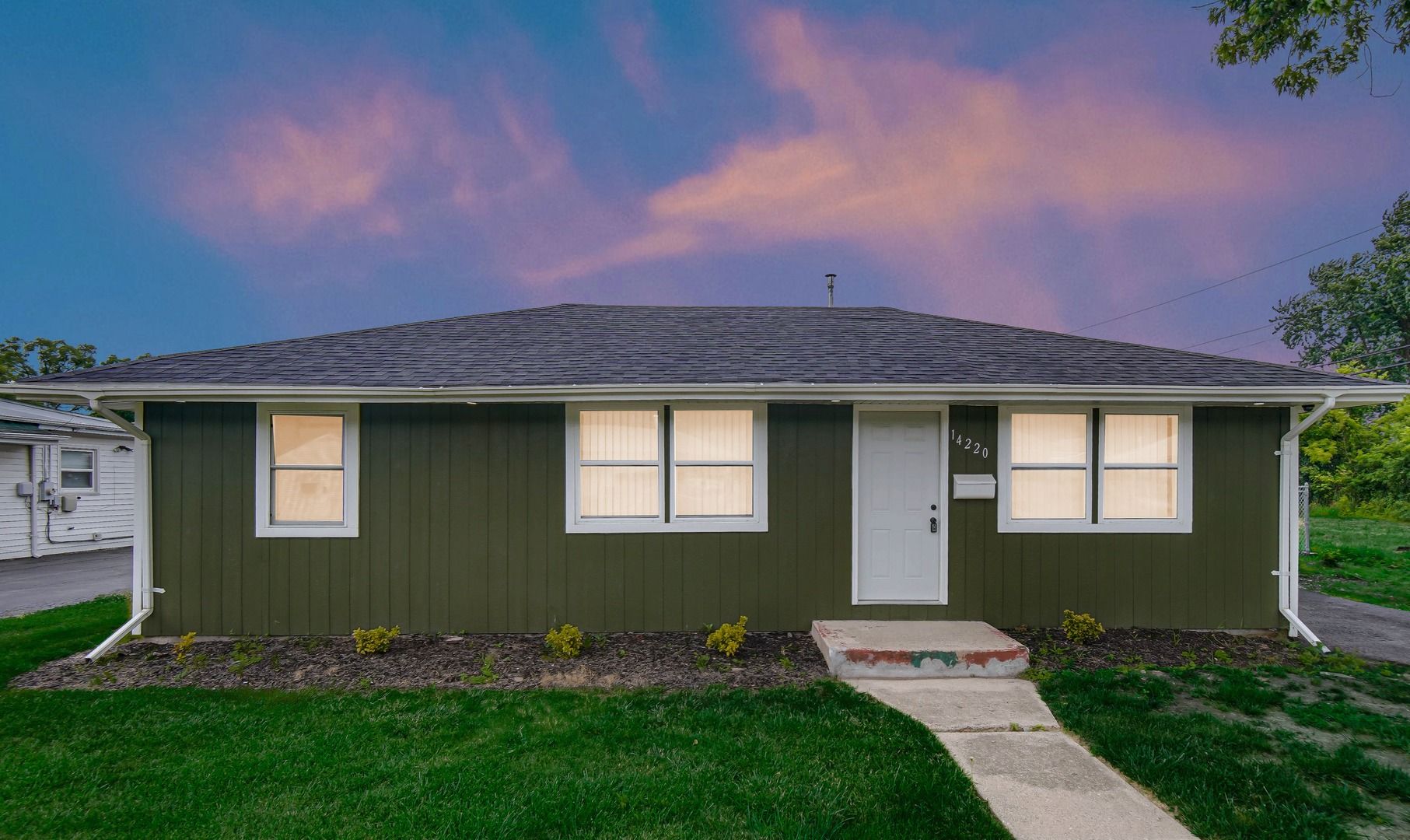14220 Marshfield Avenue — Dixmoor, IL 60426
