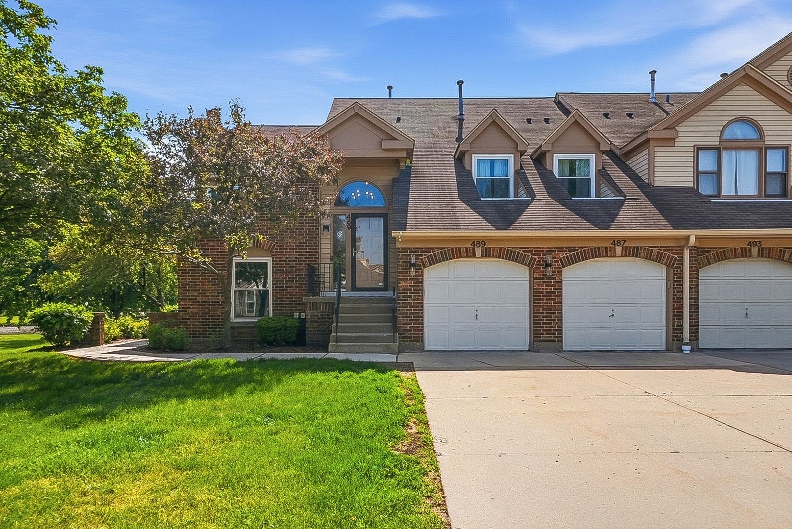 489 Banyan Tree Lane — Buffalo Grove, IL 60089