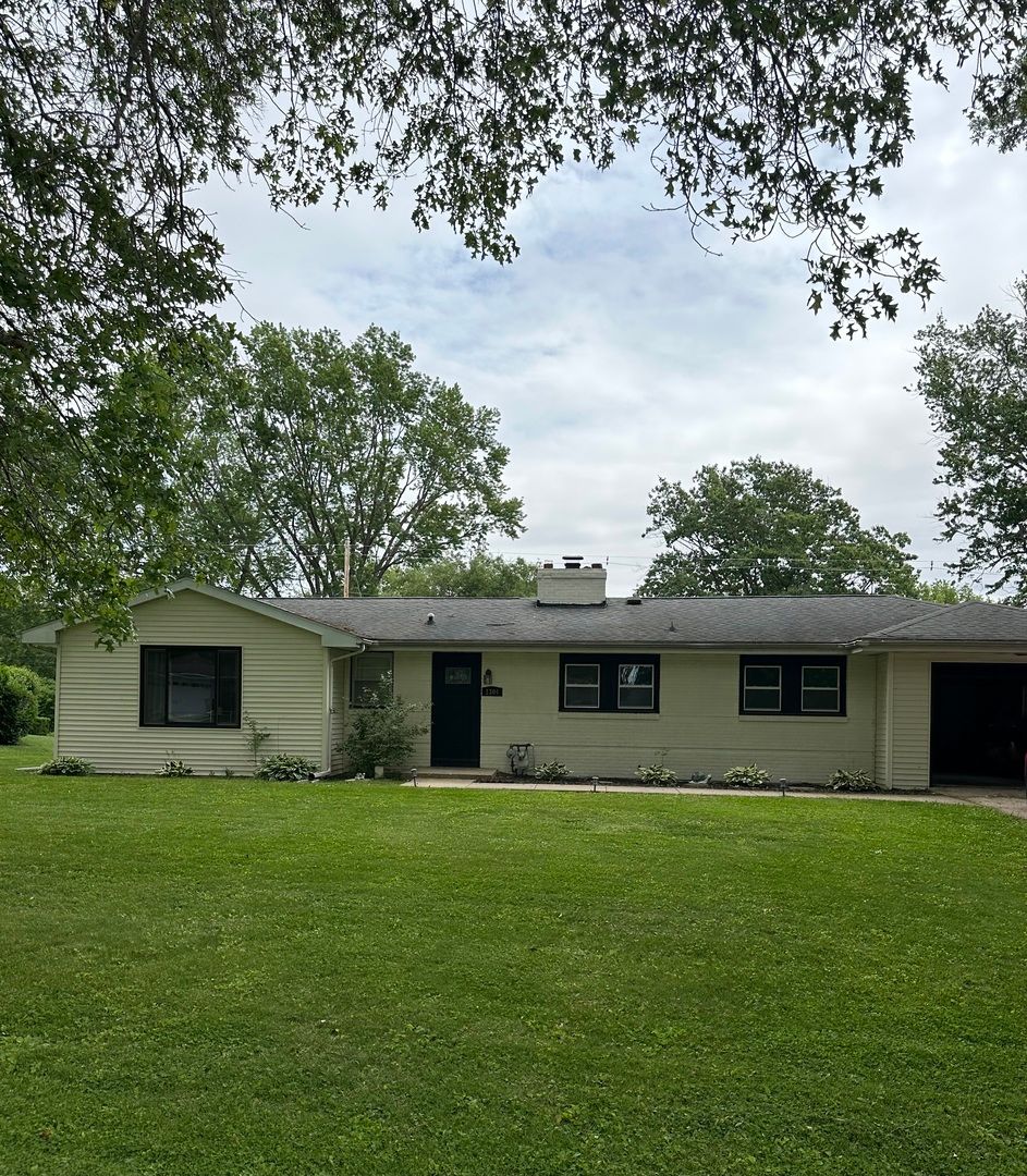 1304 Riverview Road — Sterling, IL 61081