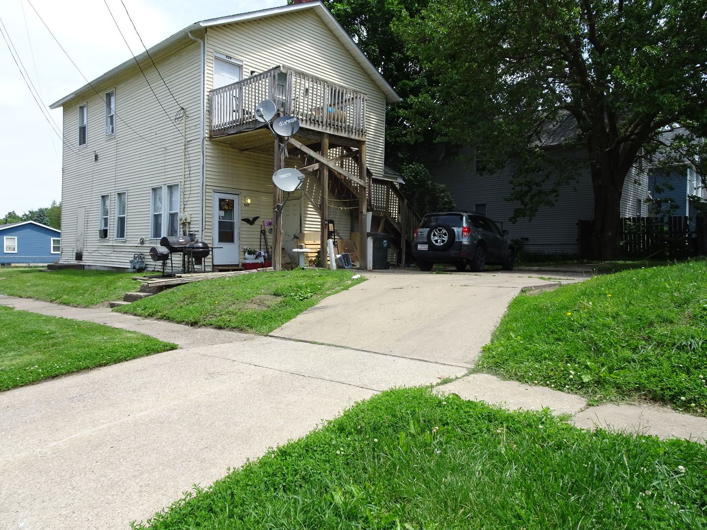 827-829 W 15th Street — Davenport, IA 52804