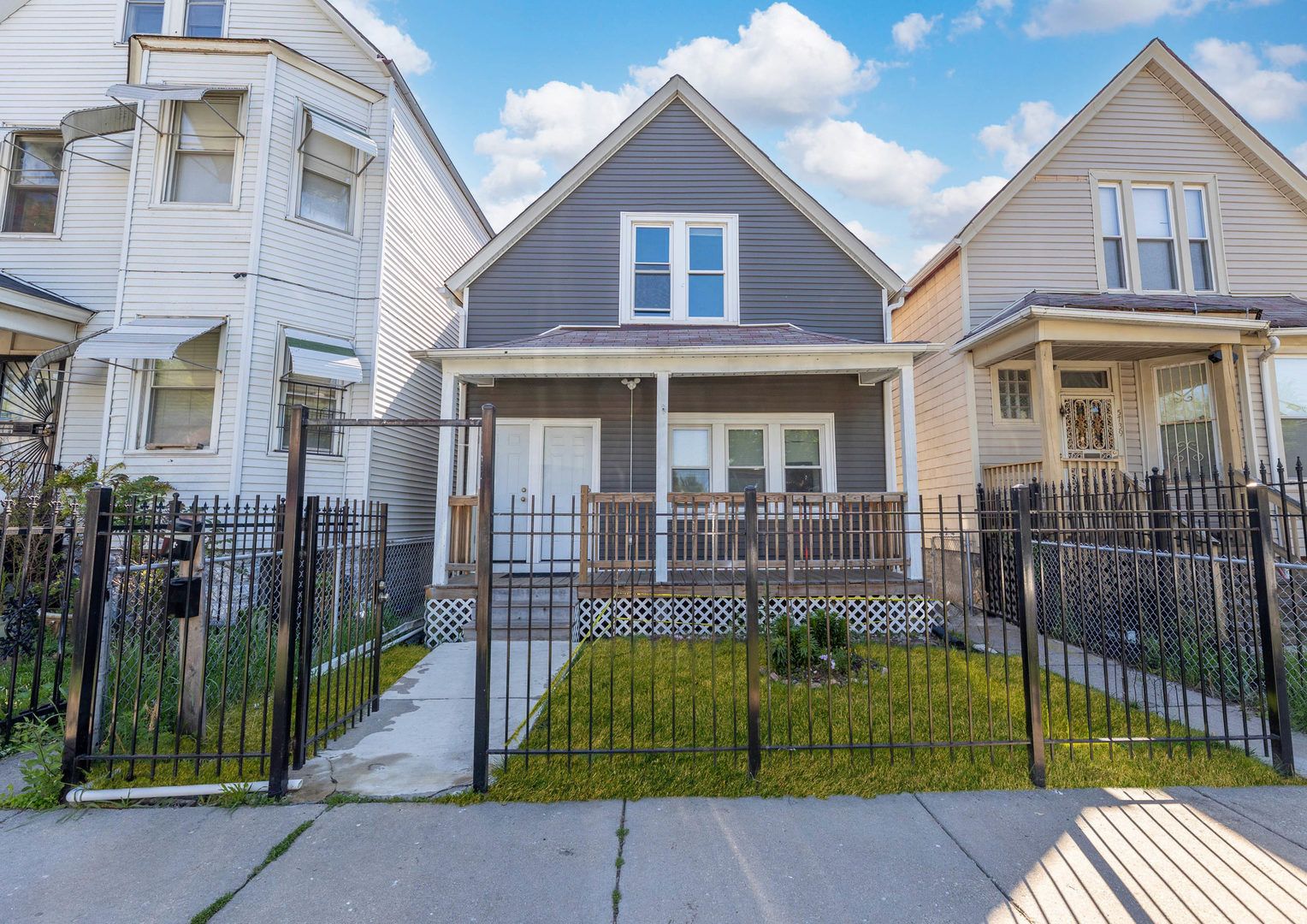 5737 S Laflin Street — Chicago, IL 60636
