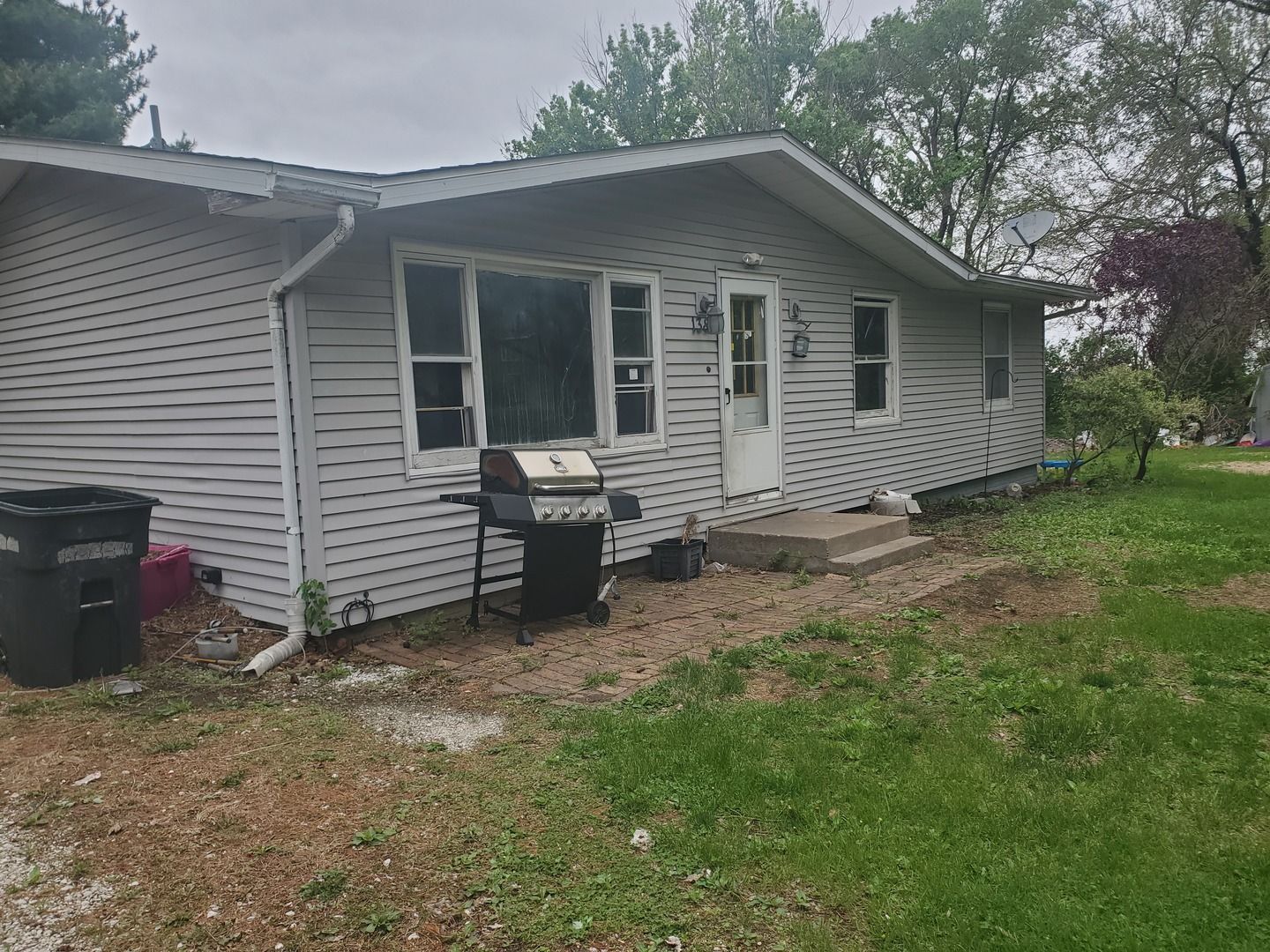138 W 5th Avenue — Woodhull, IL 61490