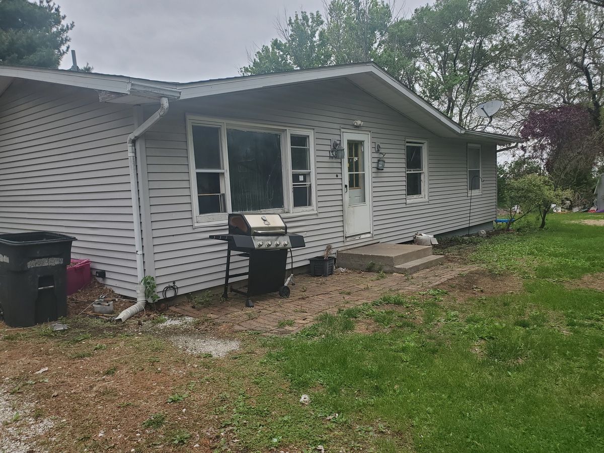 138 W 5th Avenue, Woodhull, IL 61490