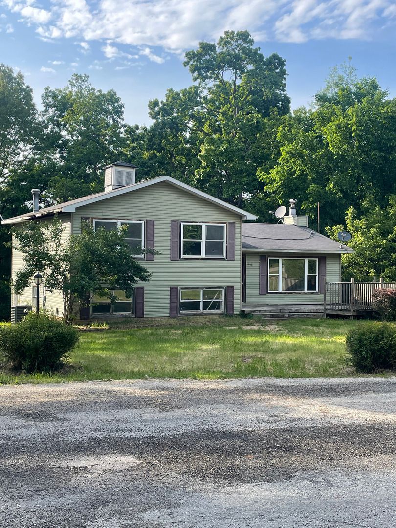 929 Stony Hollow Road, Knoxville, IL 61448