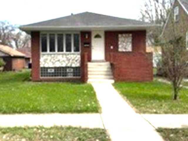 14241 Mackinaw Avenue — Burnham, IL 60633