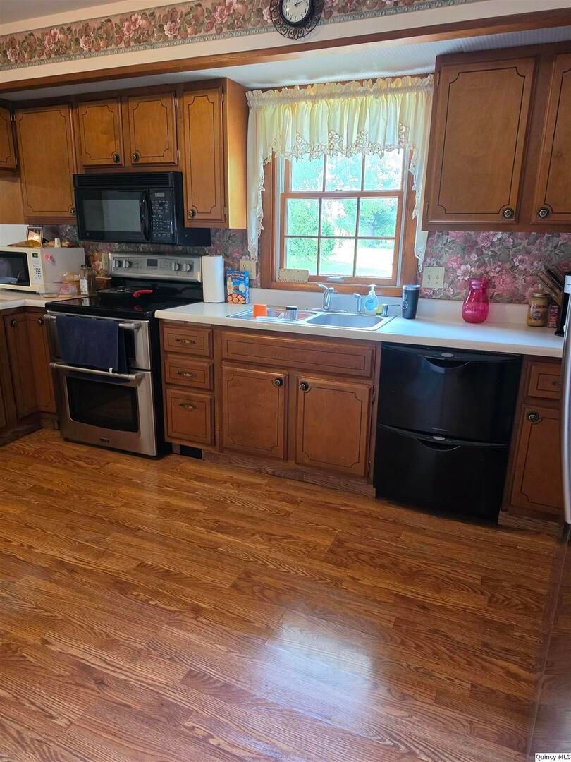 103 E Spring St., Camp Point, IL 62320