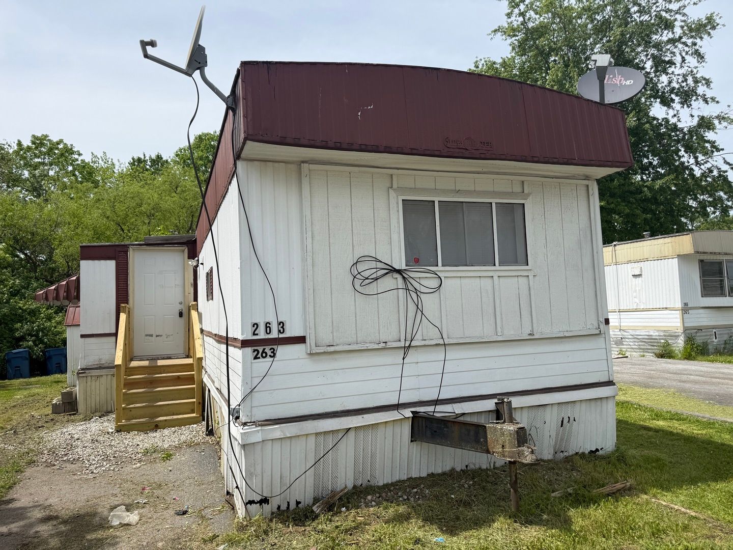 1712 S Dixie Highway #263 — Crete, IL 60417