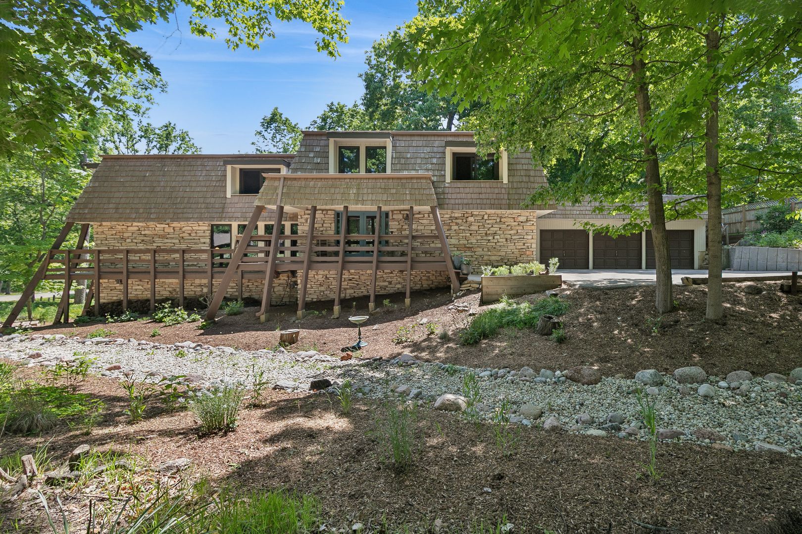 32433 N Forest Drive — Grayslake, IL 60030