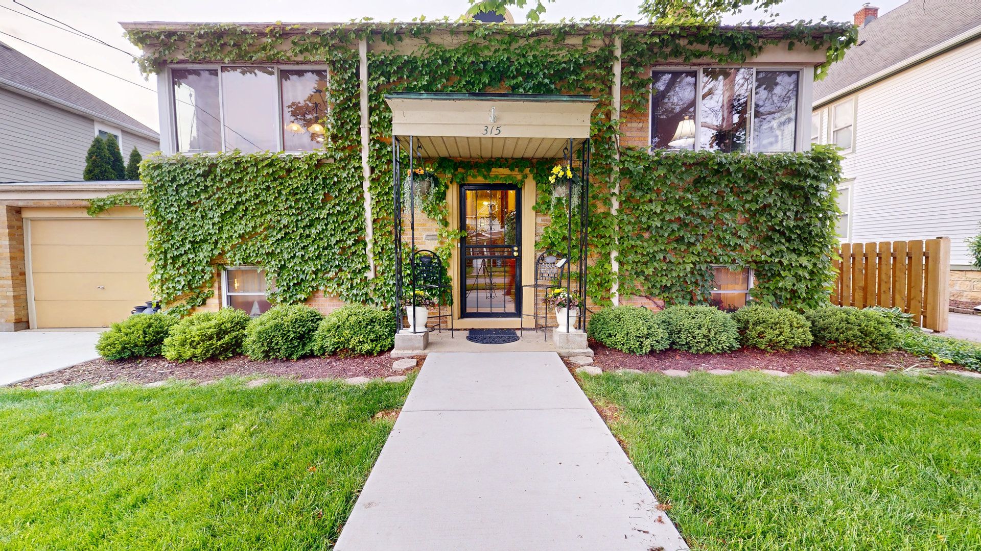 315 E Union Avenue — Wheaton, IL 60187