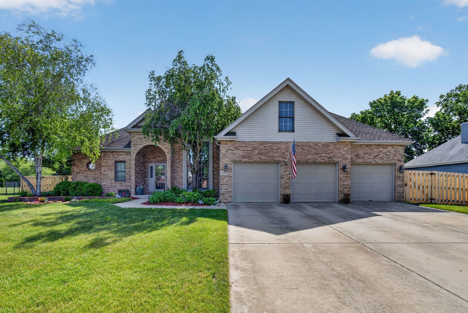 24453 S Blackhawk Drive — Channahon, IL 60410
