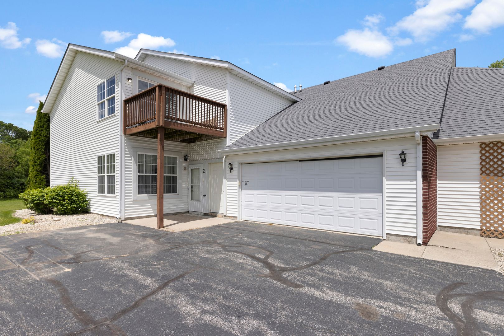 10050 Skipperling Road #1 — Roscoe, IL 61073