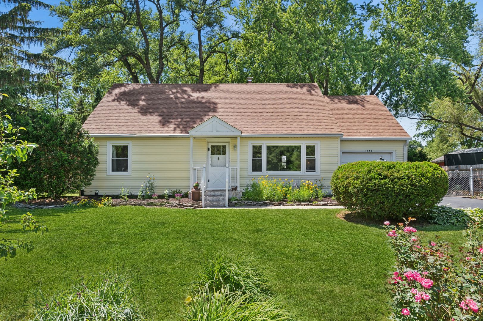1330 S Wayside Drive — Villa Park, IL 60181