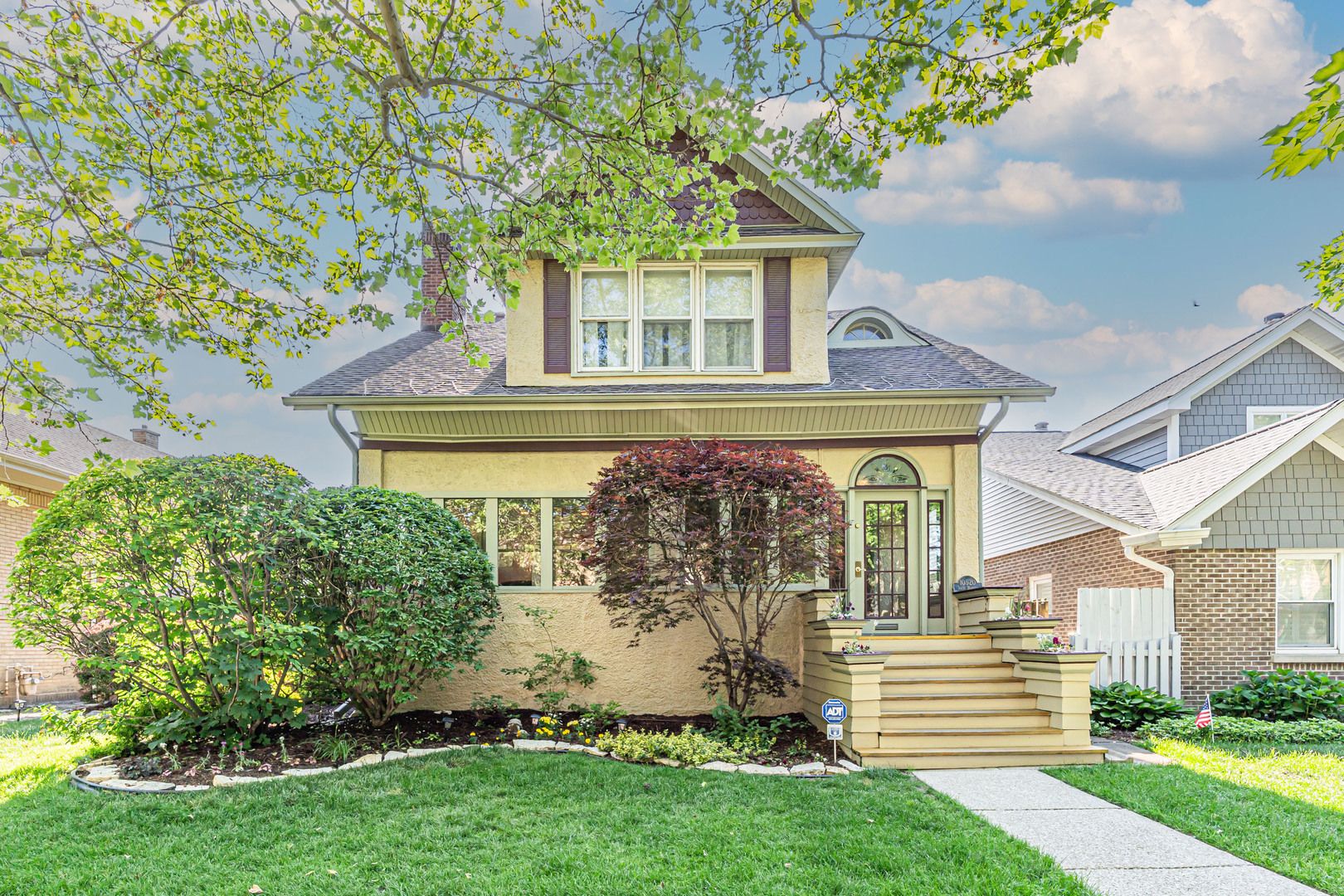 10520 S Hamilton Avenue — Chicago, IL 60643