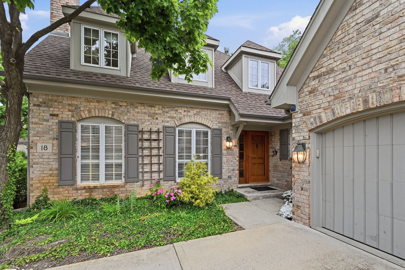 18 Tartan Ridge Road — Burr Ridge, IL 60527