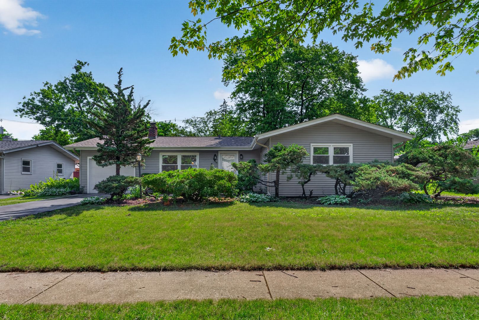 262 S 19th Street — St. Charles, IL 60174