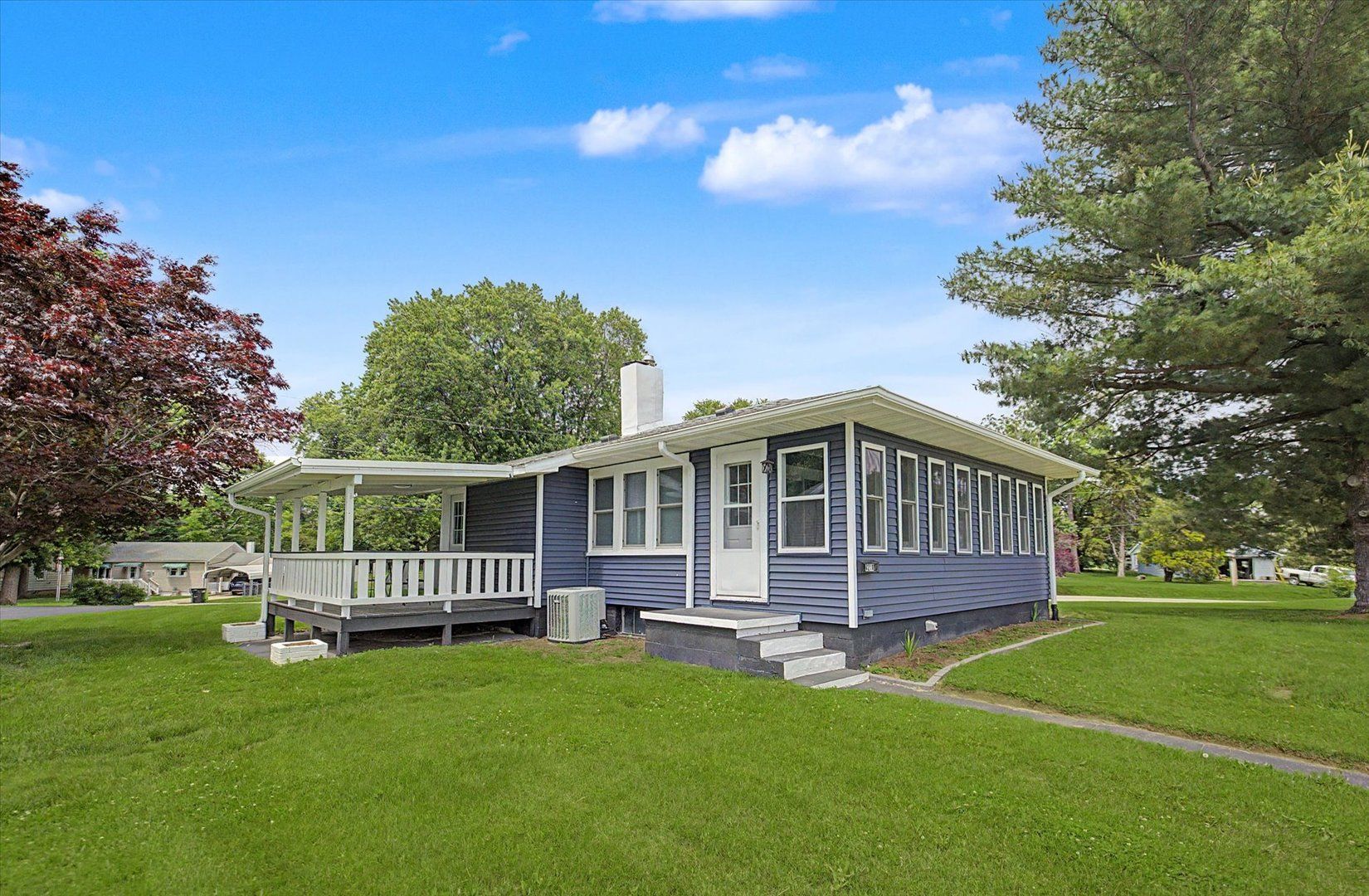 4210 E Park Lane — Decatur, IL 62521