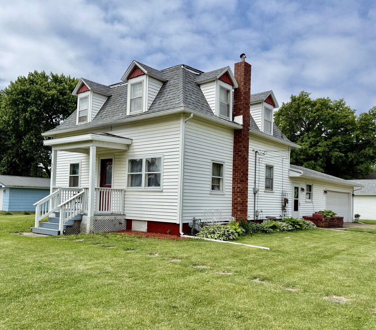 620 NE 1st Avenue — Galva, IL 61434
