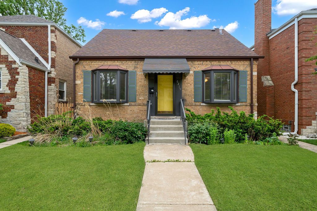 6219 N Lenox Avenue — Chicago, IL 60646