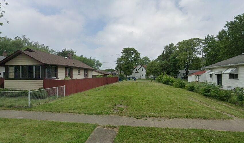 1441 E Oak Street — Kankakee, IL 60901