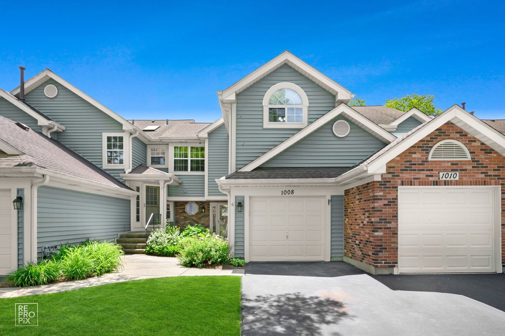 1008 Rockport Drive #1008 — Carol Stream, IL 60188
