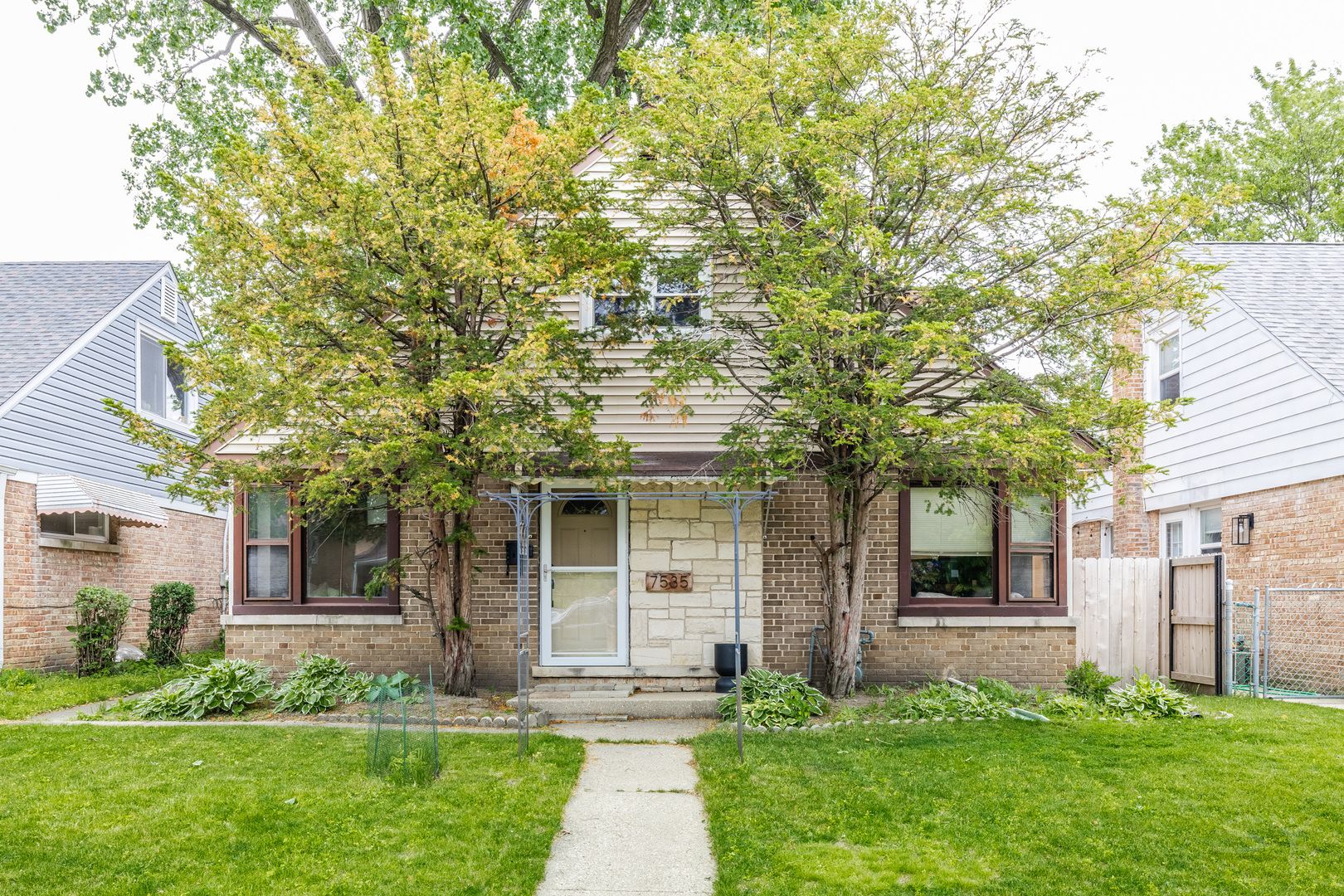 7535 Kenton Avenue — Skokie, IL 60076
