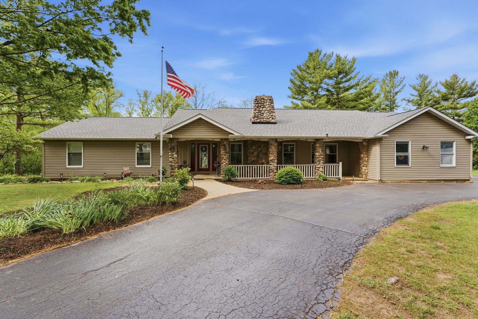 14103 Westwood Trail — Woodstock, IL 60098