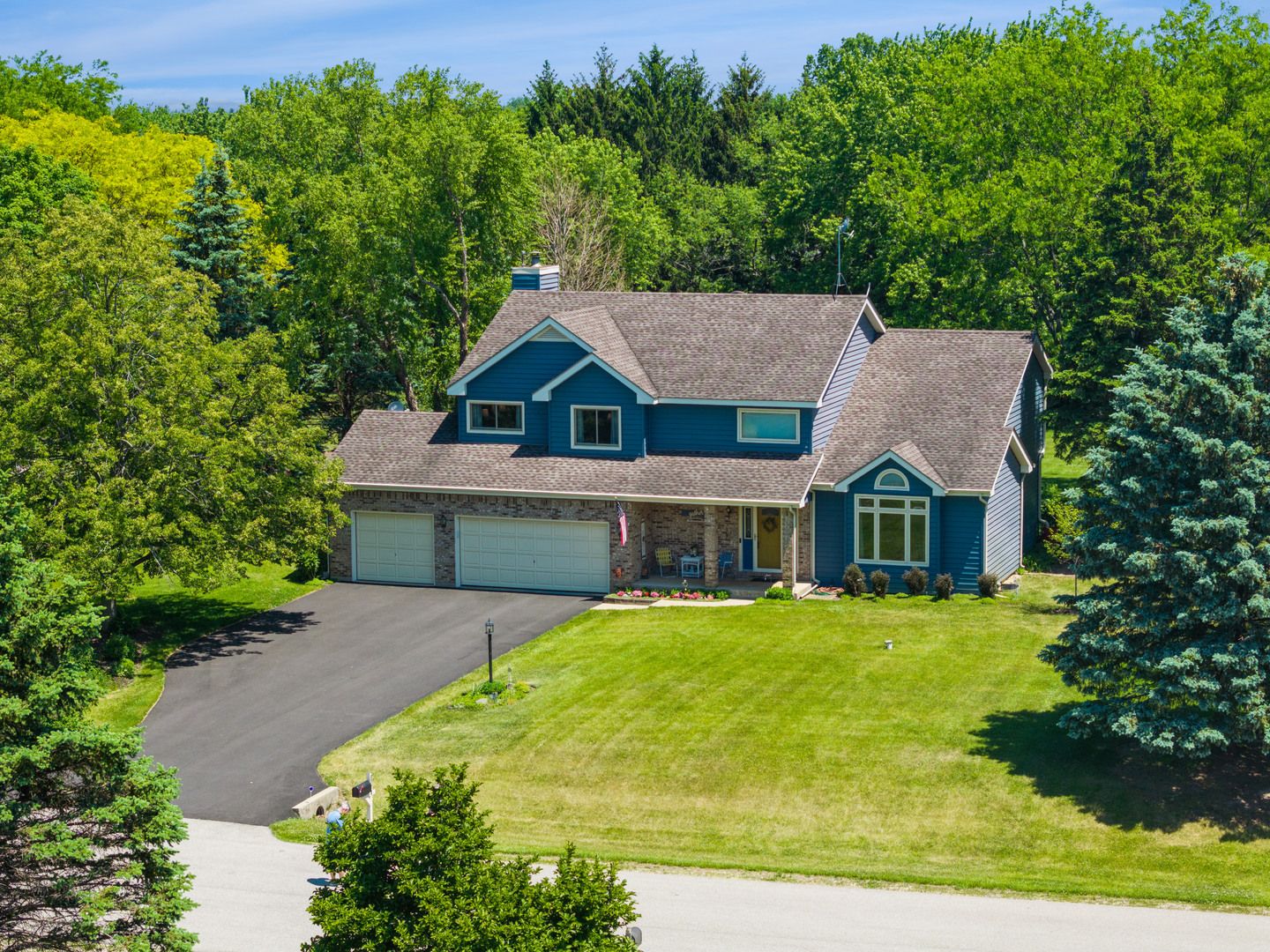 8814 Galleria Court — Spring Grove, IL 60081