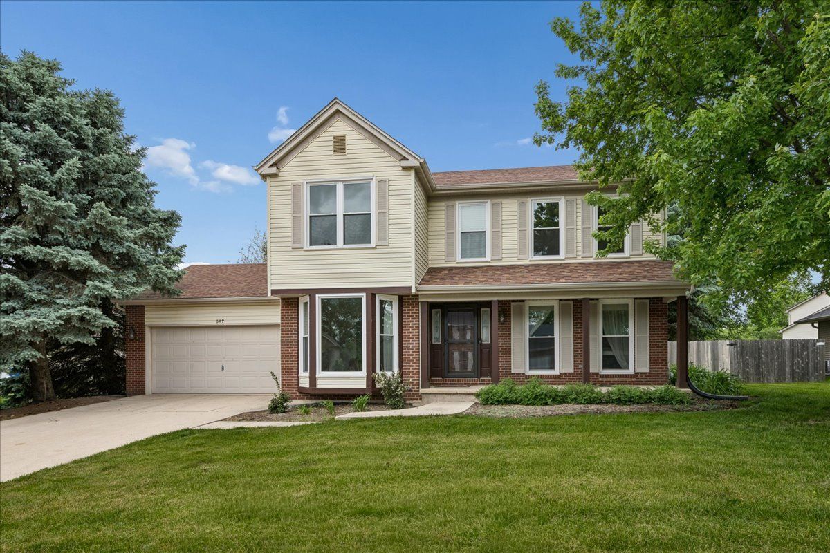 649 Fox Hollow Court — DeKalb, IL 60115