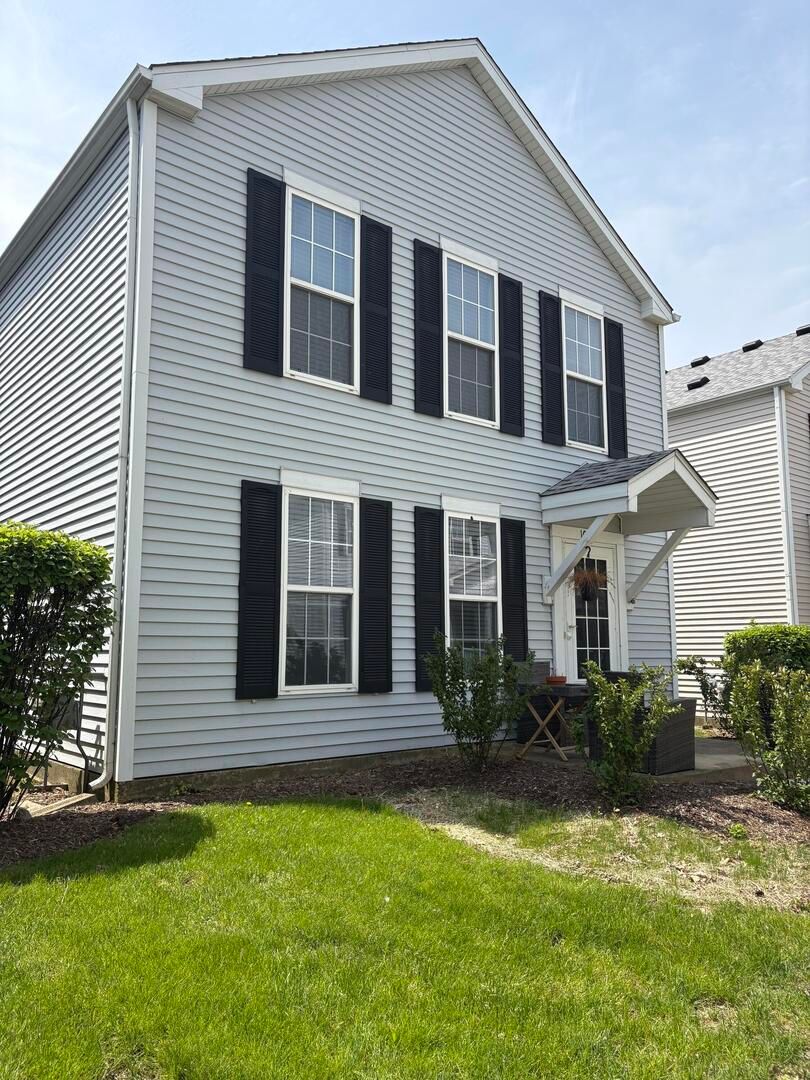 1066 Four Seasons Boulevard — Aurora, IL 60504