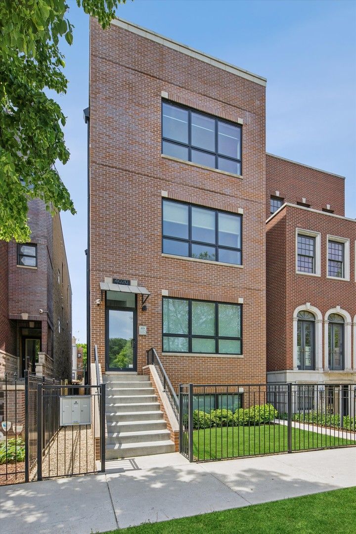 4020 N California Avenue #3 — Chicago, IL 60618
