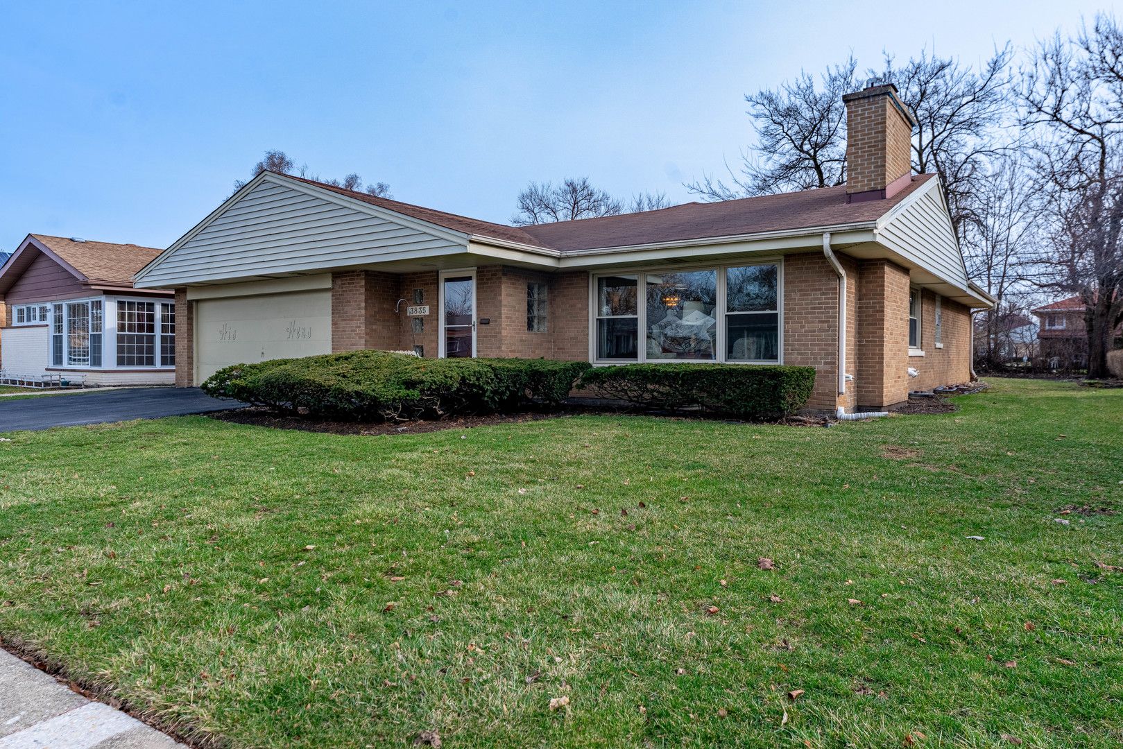 3835 W Jarlath Street — Lincolnwood, IL 60712